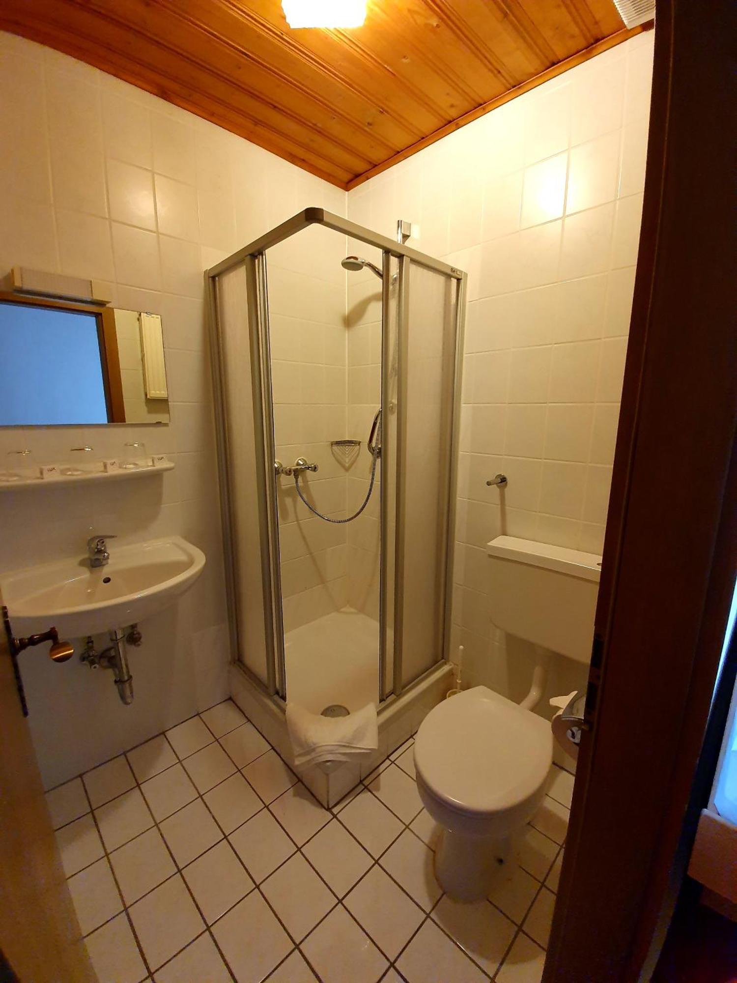 Hotel Zum Hirschen Lam Quarto foto